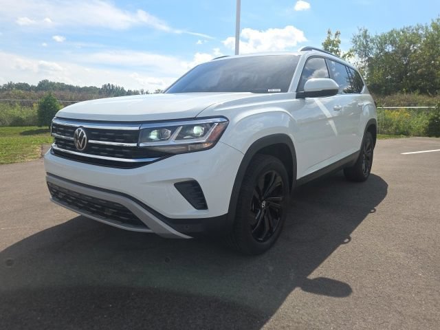 Used 2022 Volkswagen Atlas SE AWD/4WD image 2