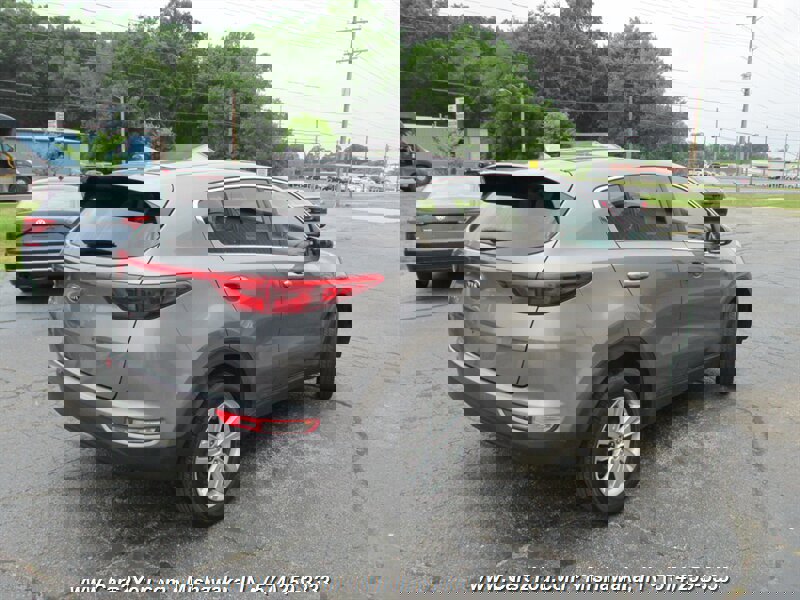 Used 2017 Kia Sportage LX image 7