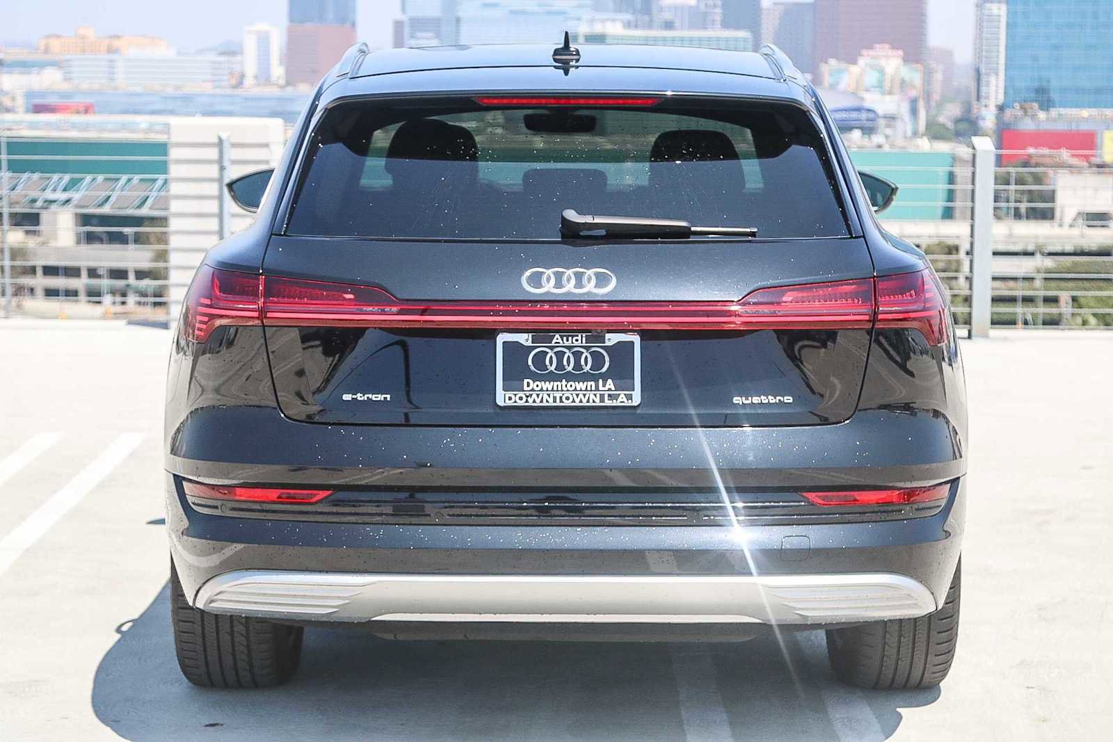 Used 2022 Audi e-tron Premium image 7