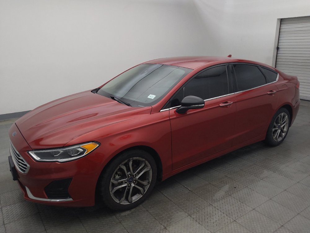Used 2020 Ford Fusion SEL FWD image 2