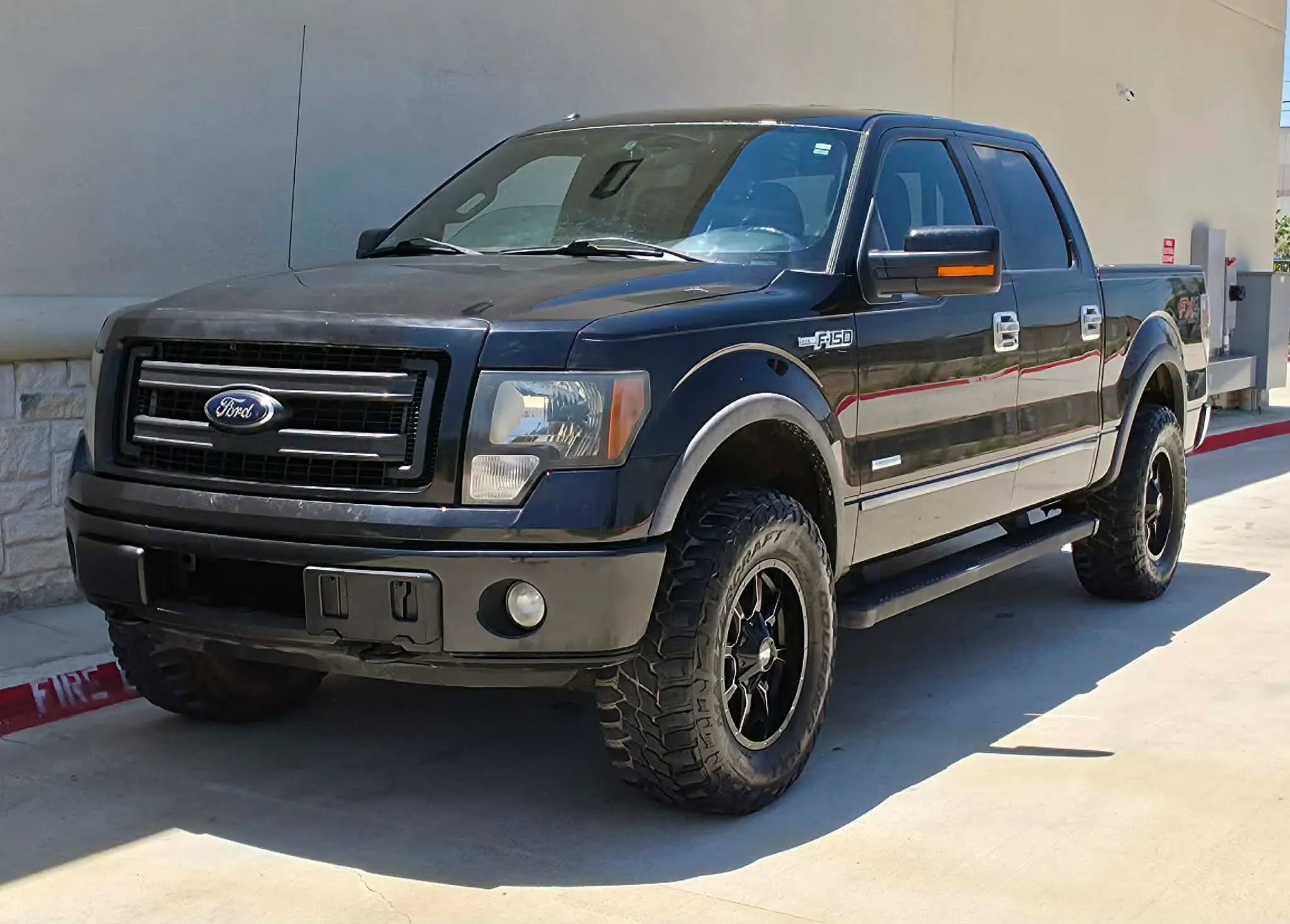 Used 2014 Ford F150 FX4 w/ Equipment Group 401A Mid AWD/4WD image 8