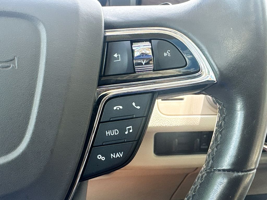 Used 2020 Lincoln Navigator Reserve w/ Luxury Package AWD/4WD image 22
