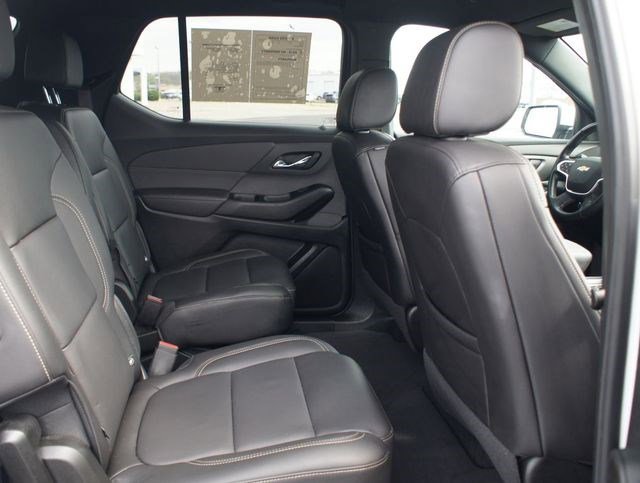Used 2023 Chevrolet Traverse LT image 22