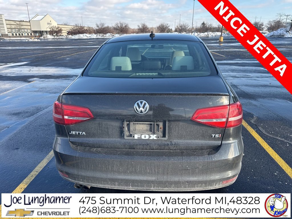 Used 2015 Volkswagen Jetta Sport image 5