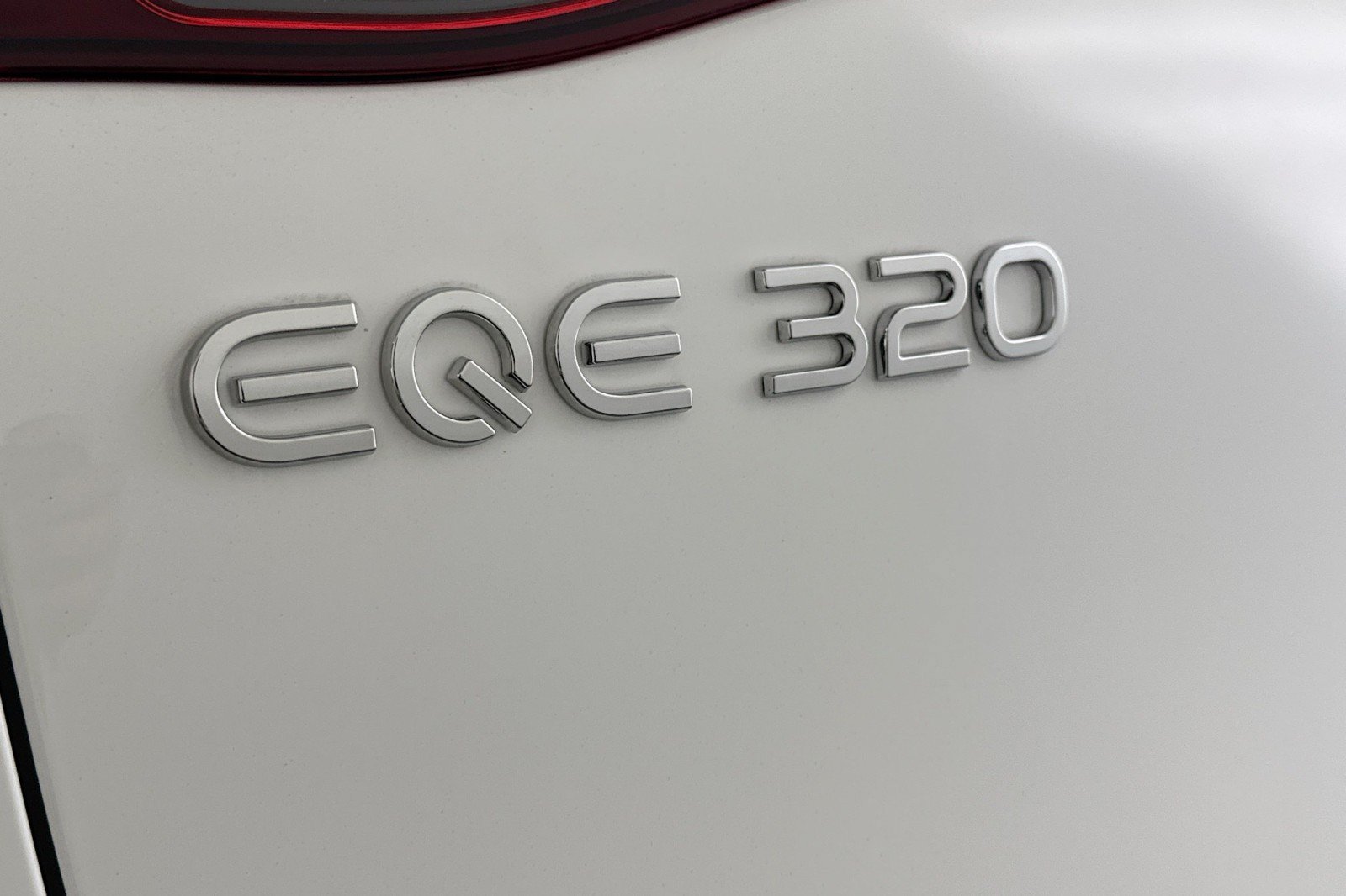 New 2026 Mercedes-Benz EQE 320 4MATIC SUV image 8