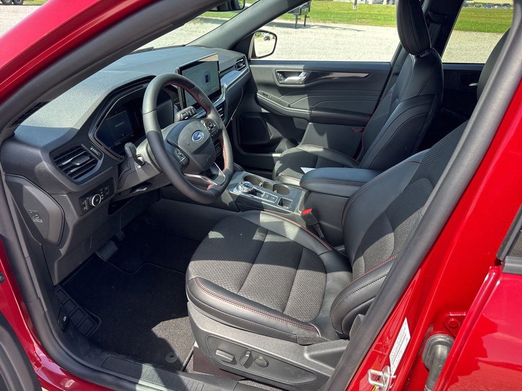 New 2025 Ford Escape ST-Line Elite w/ Tech Pack #1 image 17