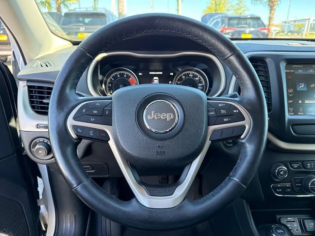 Used 2016 Jeep Cherokee Limited AWD/4WD image 12