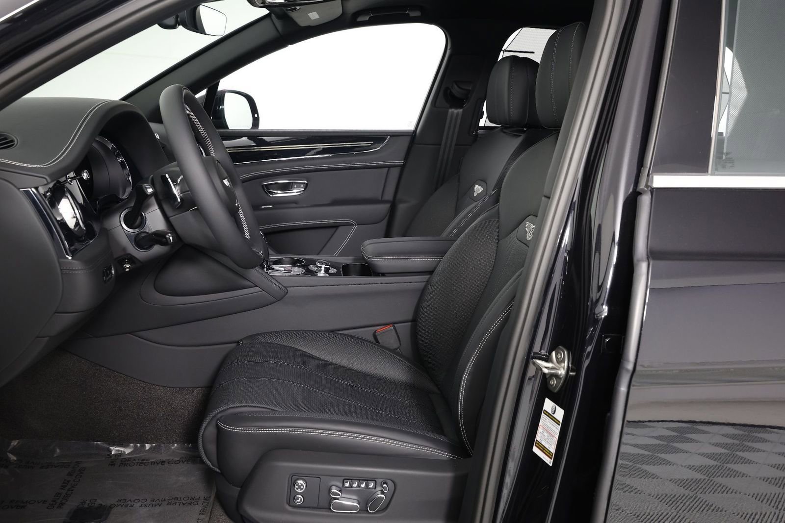 New 2025 Bentley Bentayga Extended Wheelbase AWD/4WD image 2