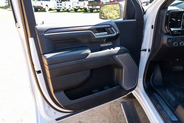 Used 2022 Chevrolet Silverado 1500 High Country w/ High Country Premium Package image 11