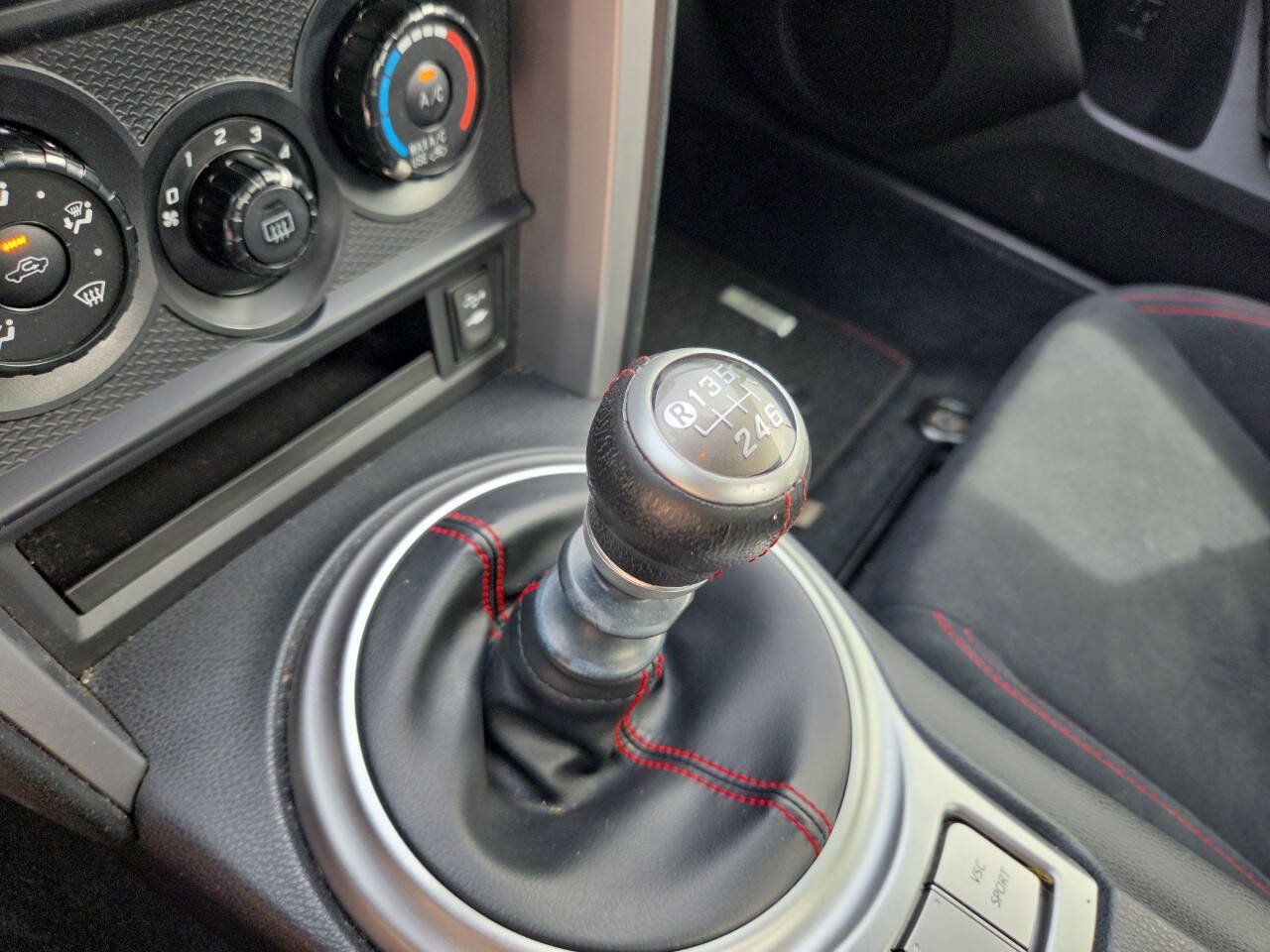 Used 2013 Scion FR-S RWD image 17