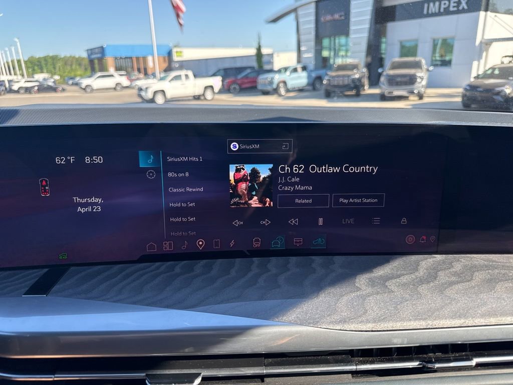 Used 2025 Cadillac Escalade IQ Luxury 2 w/ LPO, Premium Carpet Package AWD/4WD image 20