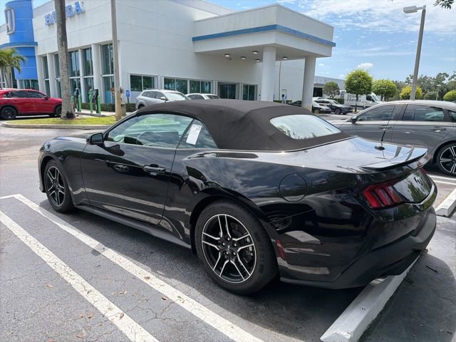 Used 2025 Ford Mustang Premium RWD image 6