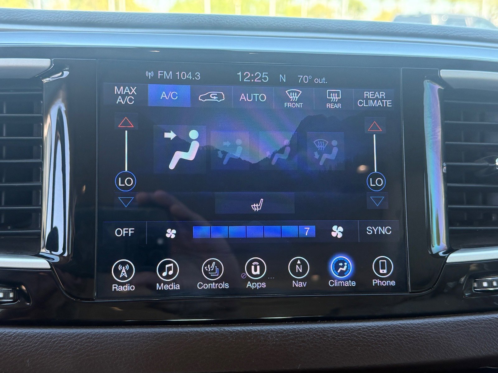 Used 2017 Chrysler Pacifica Touring-L w/ Tire & Wheel Group image 20