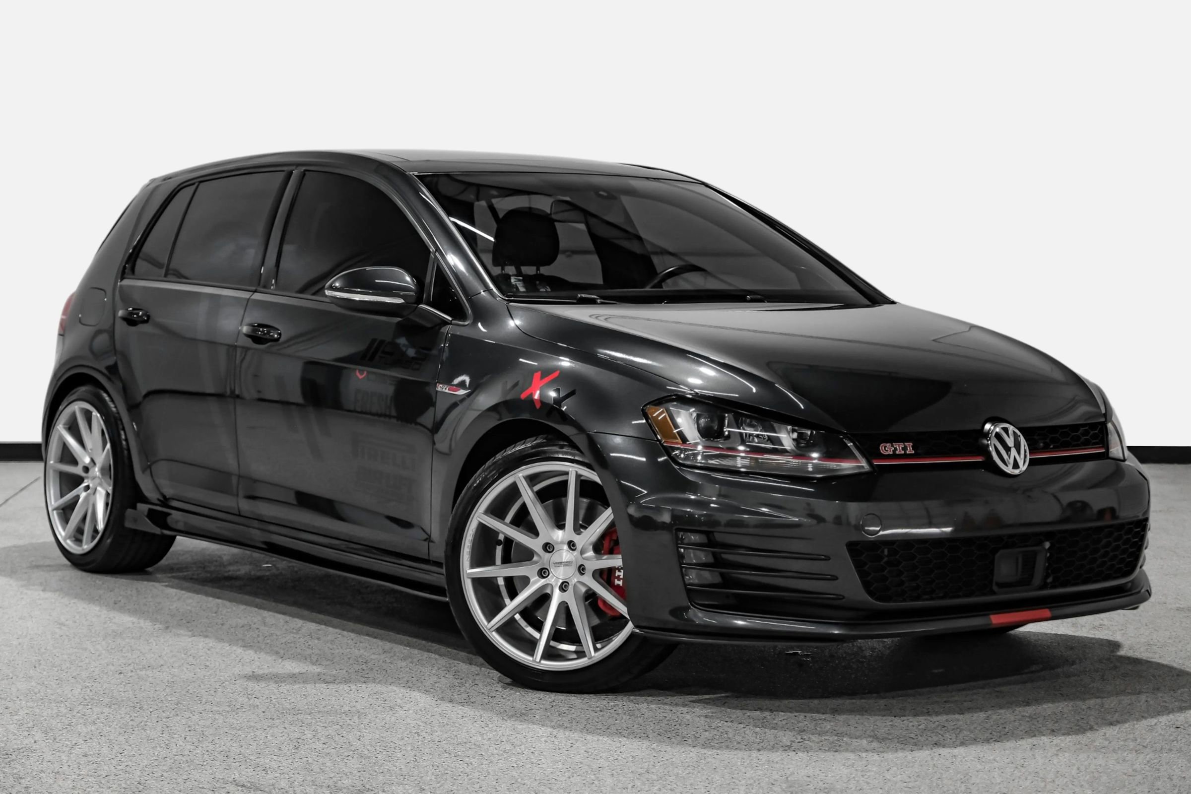 Used 2017 Volkswagen GTI Autobahn FWD image 4