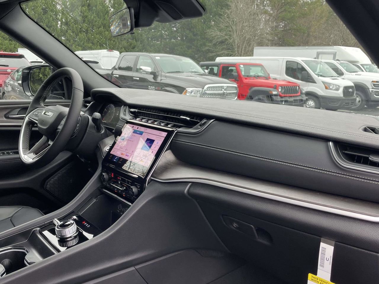 New 2025 Jeep Grand Cherokee L Limited image 15