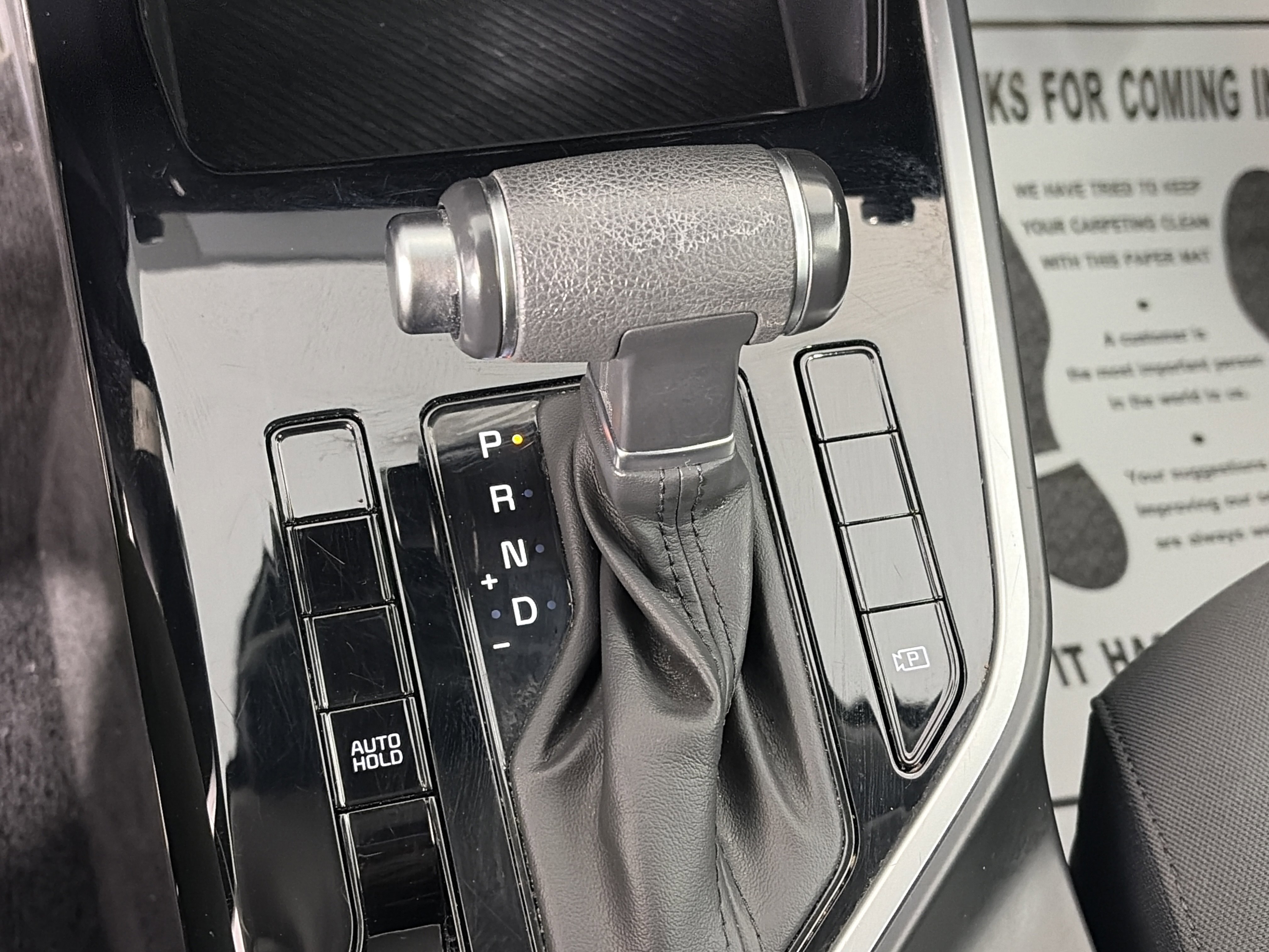 Used 2024 Kia Niro LX FWD image 22