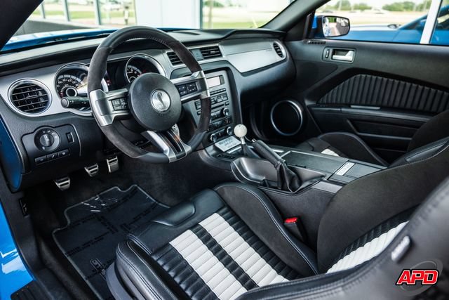 Used 2013 Ford Mustang Shelby GT500 RWD image 2