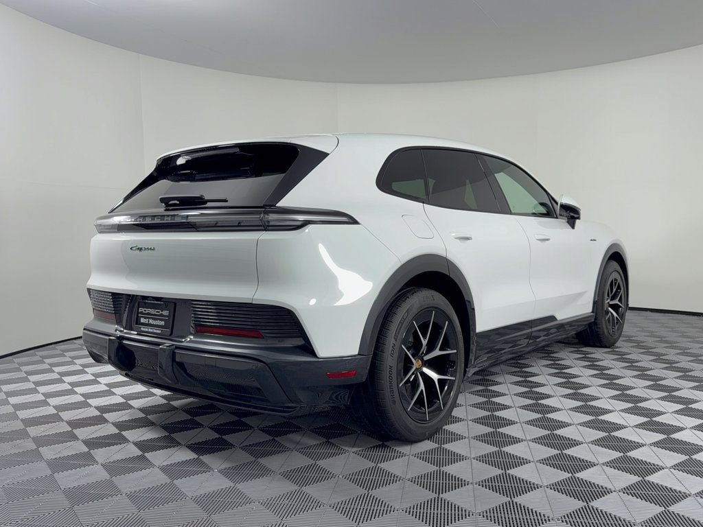 New 2026 Porsche Cayenne Coupe AWD/4WD image 9