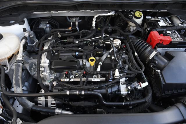 Used 2022 Ford Escape SE image 32