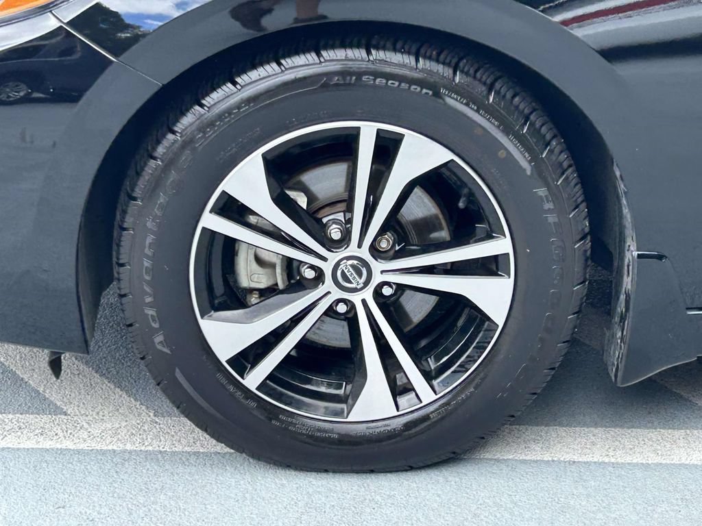 Used 2022 Nissan Sentra SV w/ Trunk Package FWD image 9