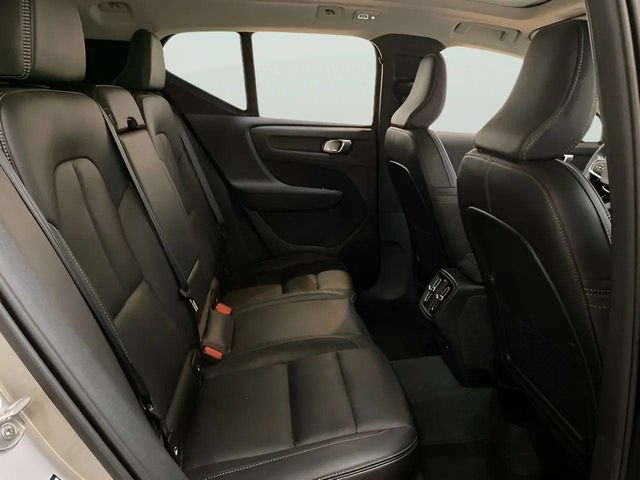 Used 2025 Volvo XC40 B5 Plus AWD/4WD image 72