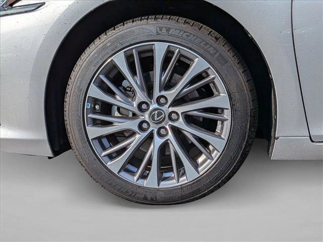 Used 2021 Lexus ES 300h w/ Premium Package FWD image 21