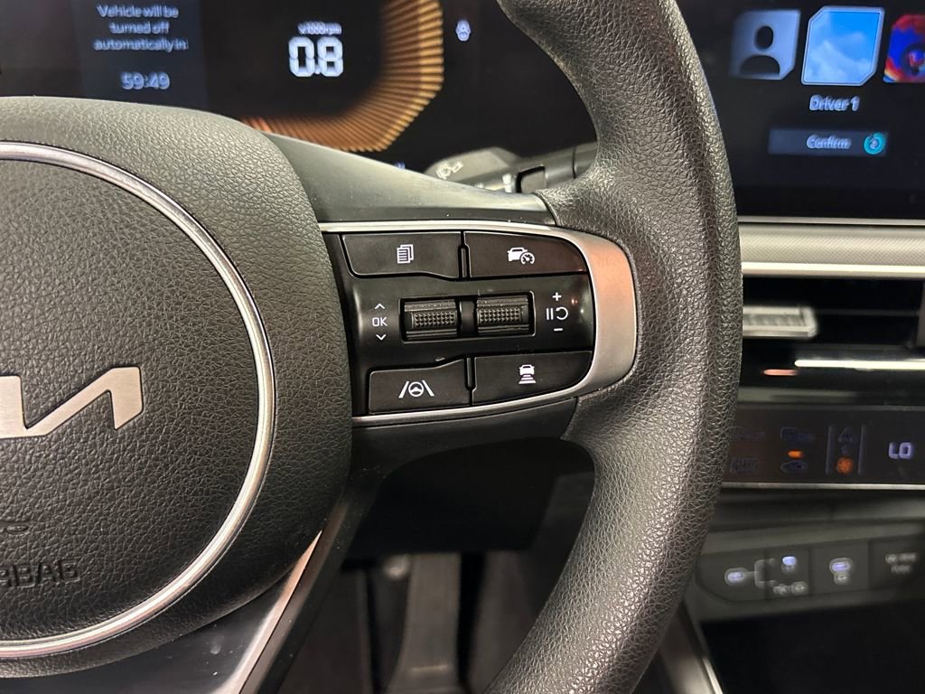 Used 2025 Kia K5 LXS image 32