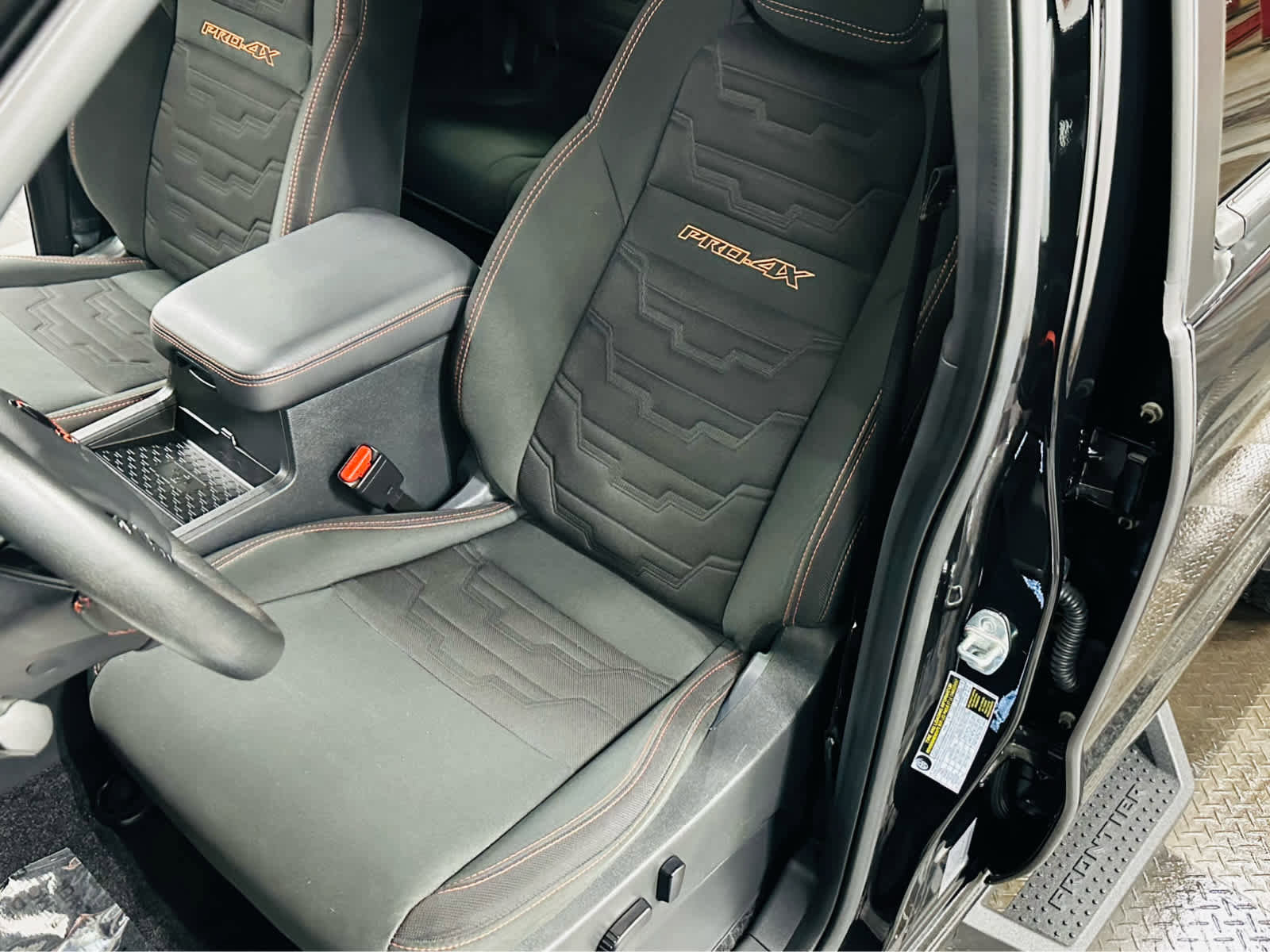 Used 2023 Nissan Frontier PRO-4X w/ Pro Convenience Package image 19