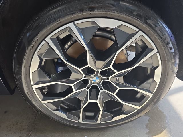 Used 2024 BMW X7 xDrive40i w/ Executive Package image 35