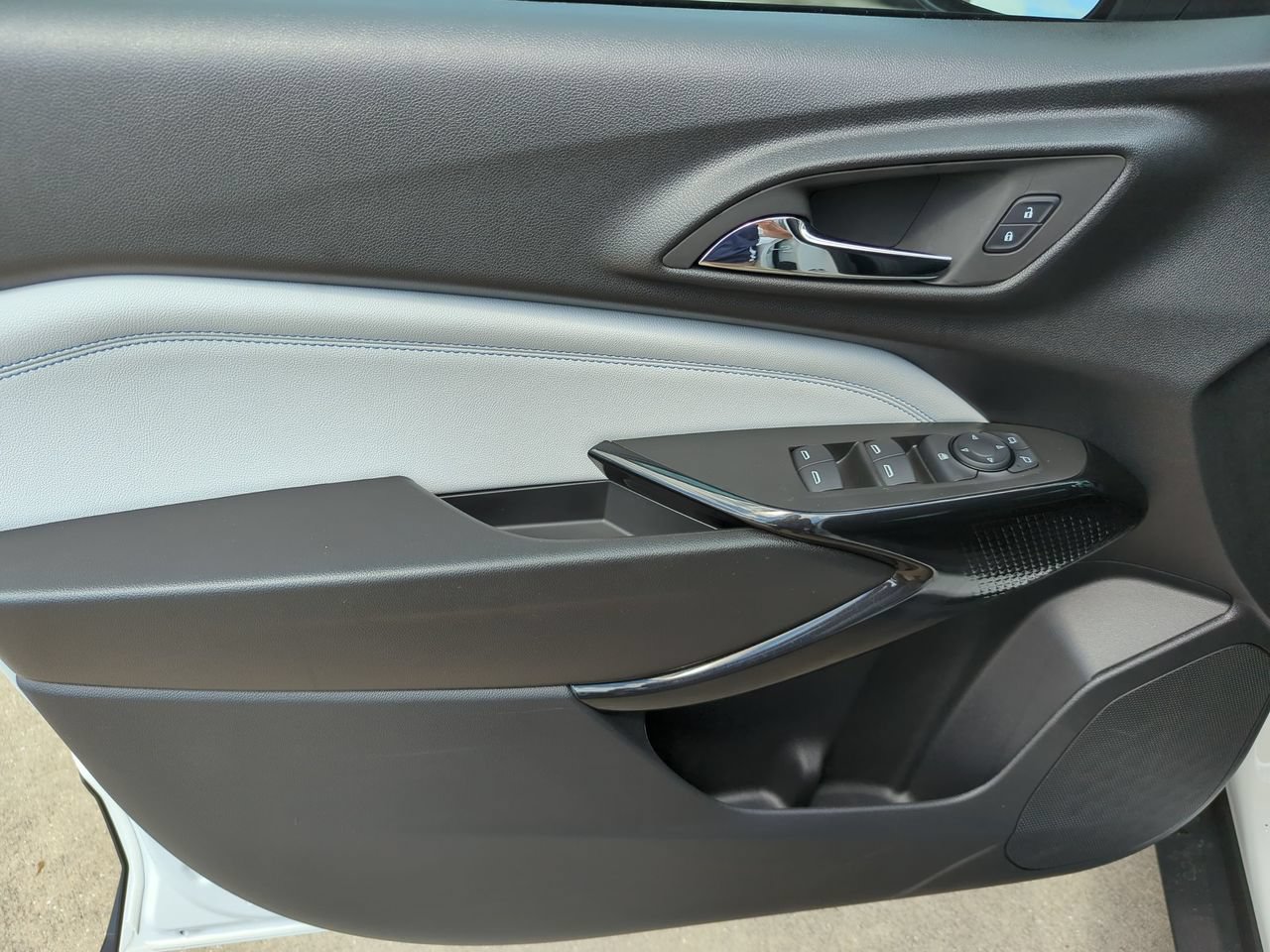 New 2026 Chevrolet Trax LT w/ LT Convenience Package FWD image 19