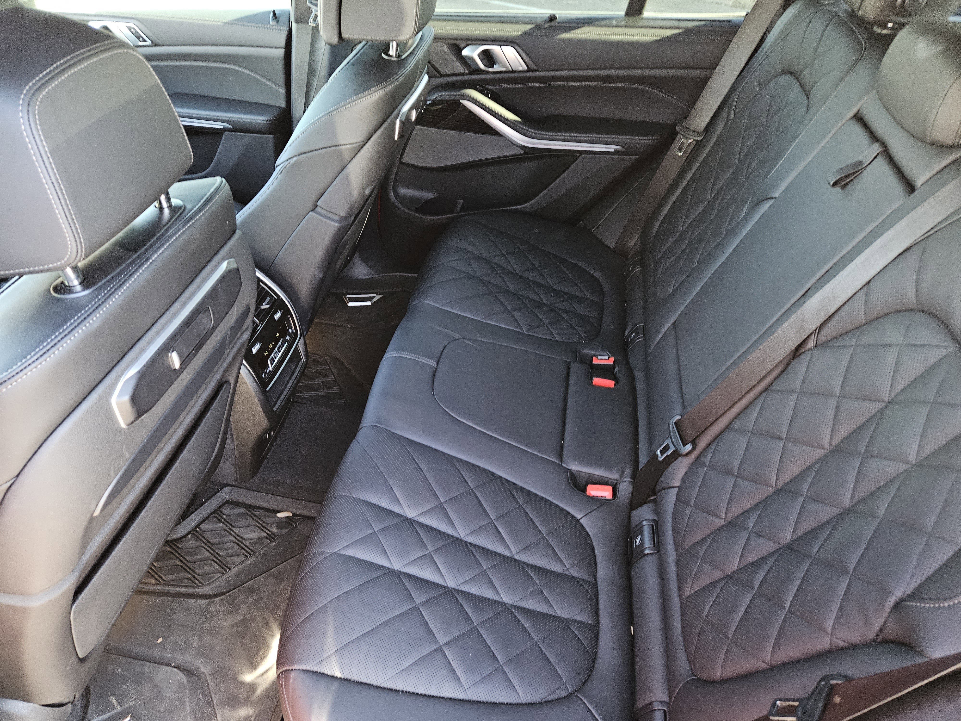 Used 2025 BMW X5 xDrive50e w/ Executive Package image 29