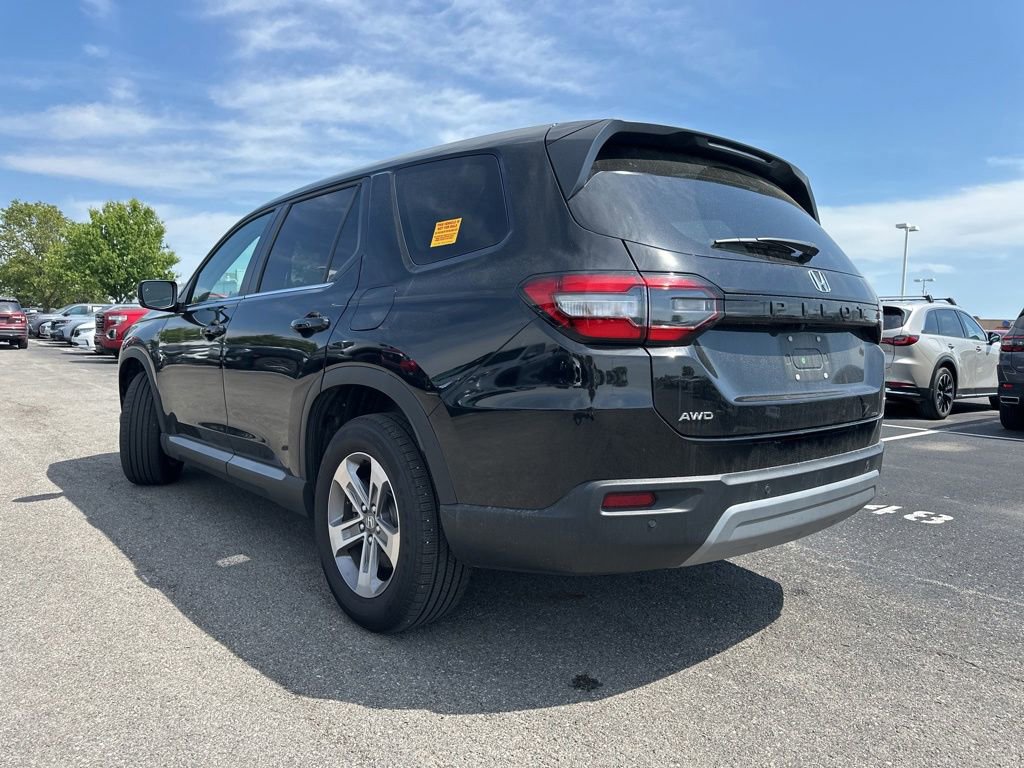 Certified 2025 Honda Pilot EX-L image 8