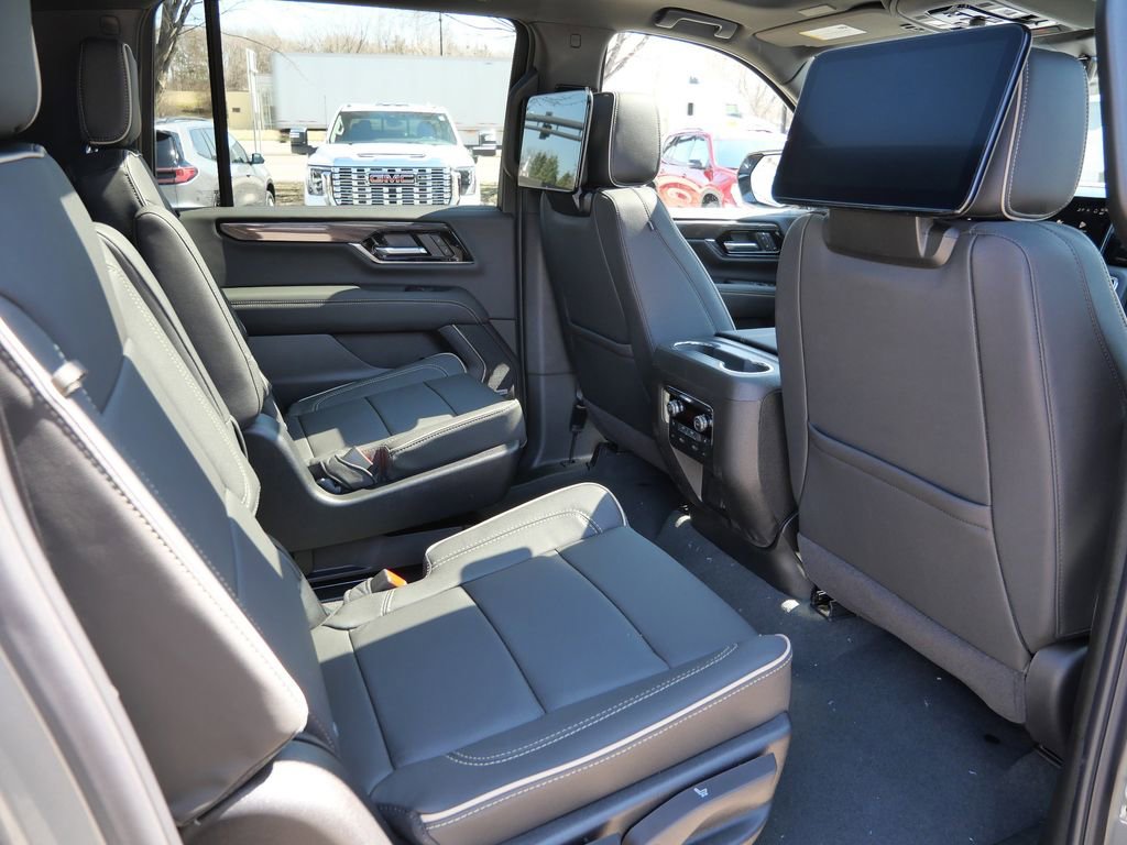 New 2026 GMC Yukon XL Elevation w/ Elevation Premium Package AWD/4WD image 28