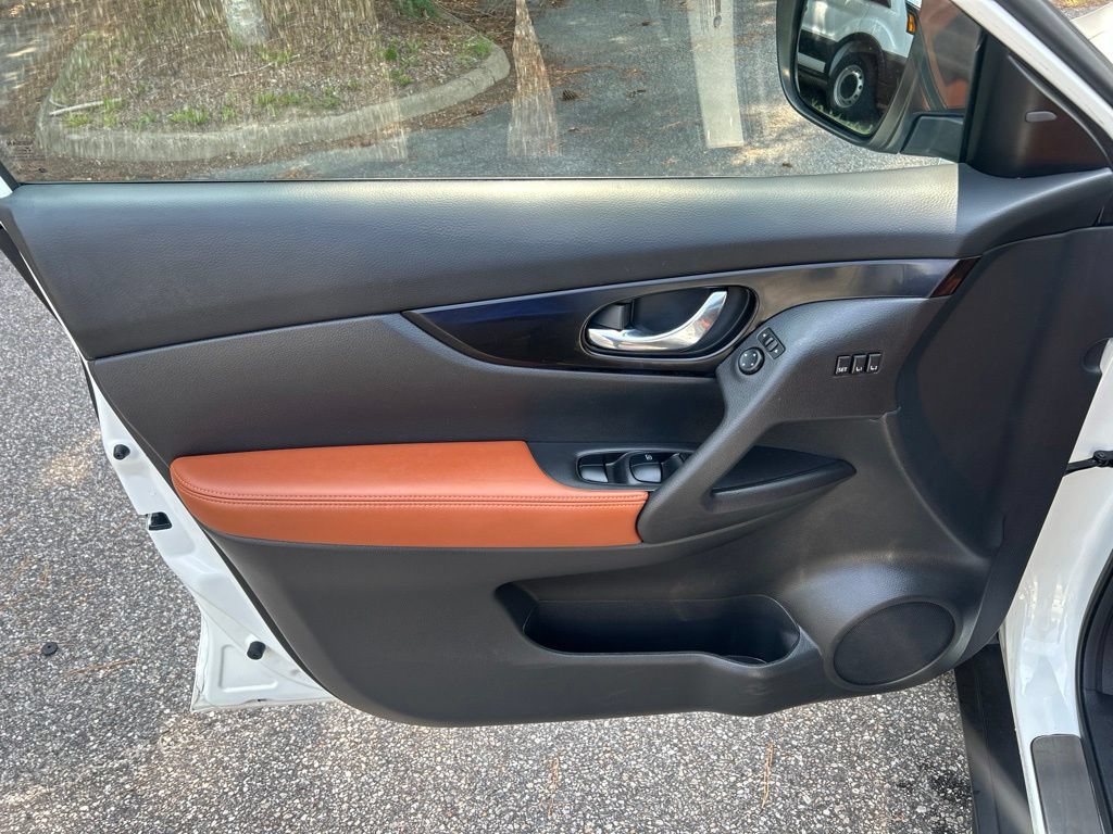 Used 2019 Nissan Rogue SL w/ Premium Package FWD image 15