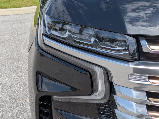 Certified 2021 Chevrolet Suburban High Country AWD/4WD image 12