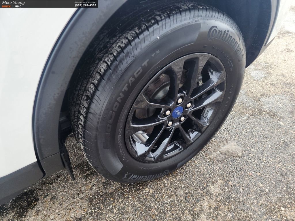 Used 2020 Ford Escape SE Sport image 9