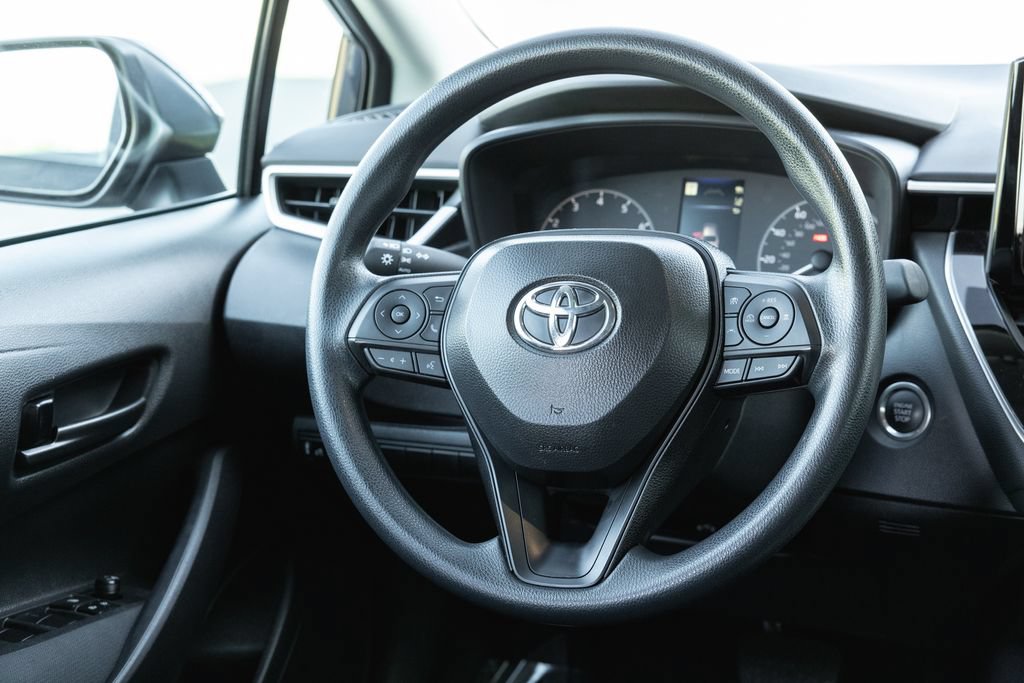Certified 2025 Toyota Corolla LE w/ Convenience Package FWD image 28