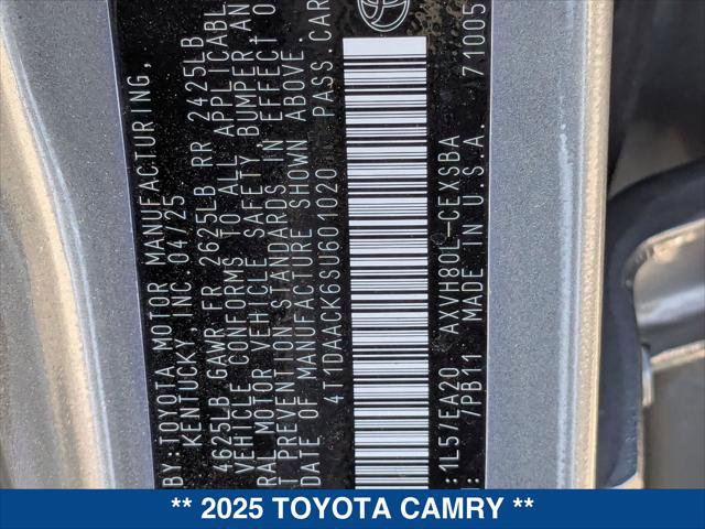 Used 2025 Toyota Camry SE w/ Convenience Package image 24