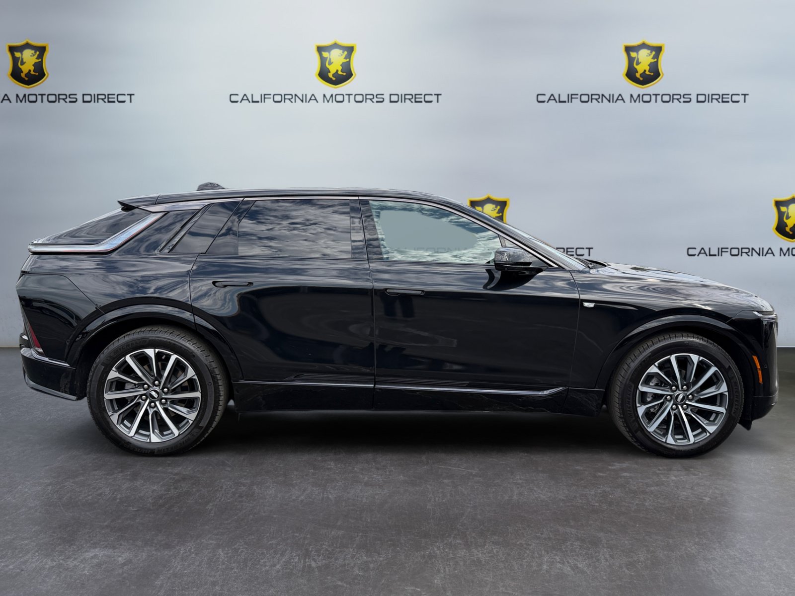 Used 2024 Cadillac Lyriq Sport RWD image 6