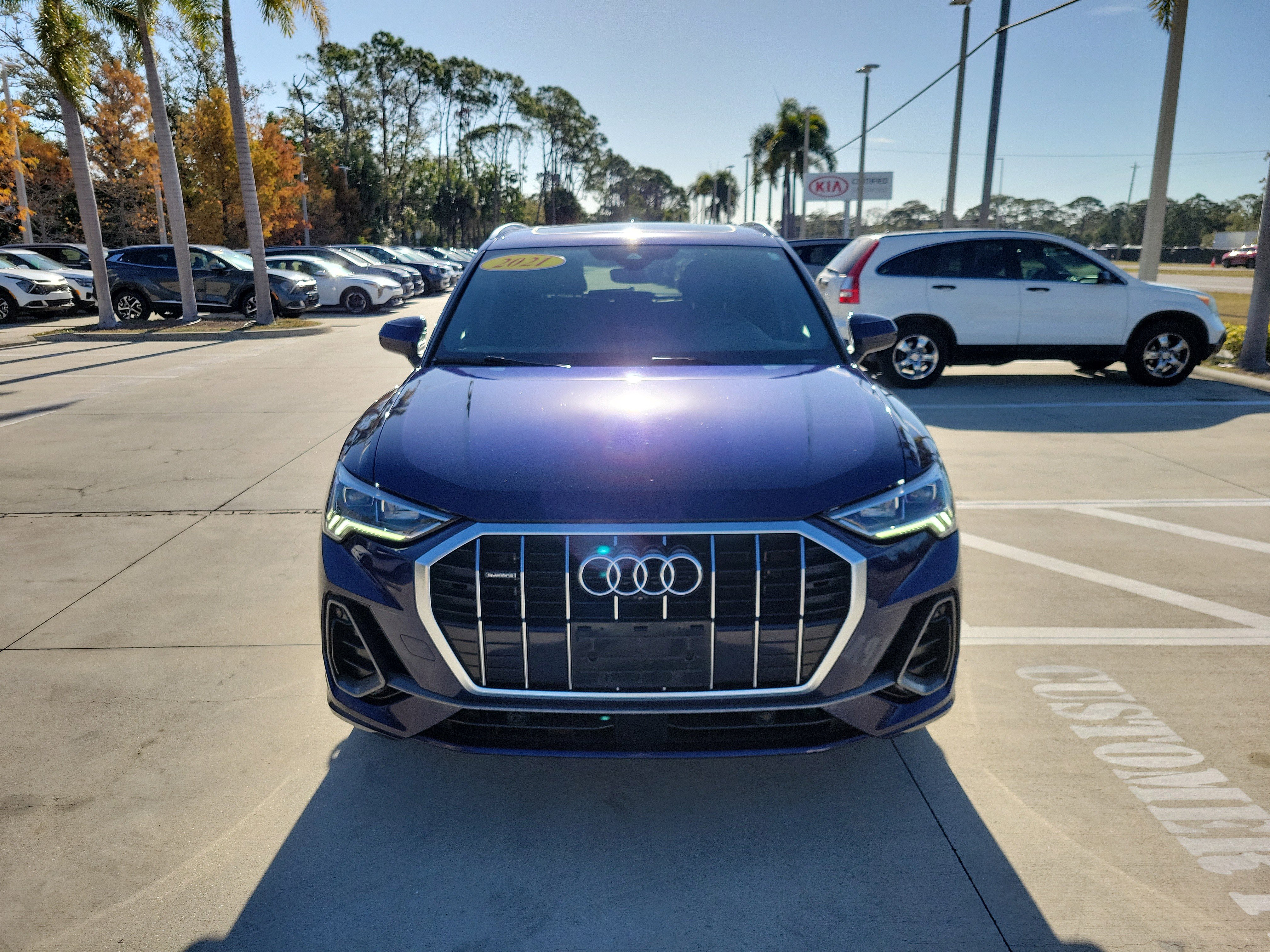 Used 2021 Audi Q3 2.0T Premium Plus w/ Premium Plus Package image 2