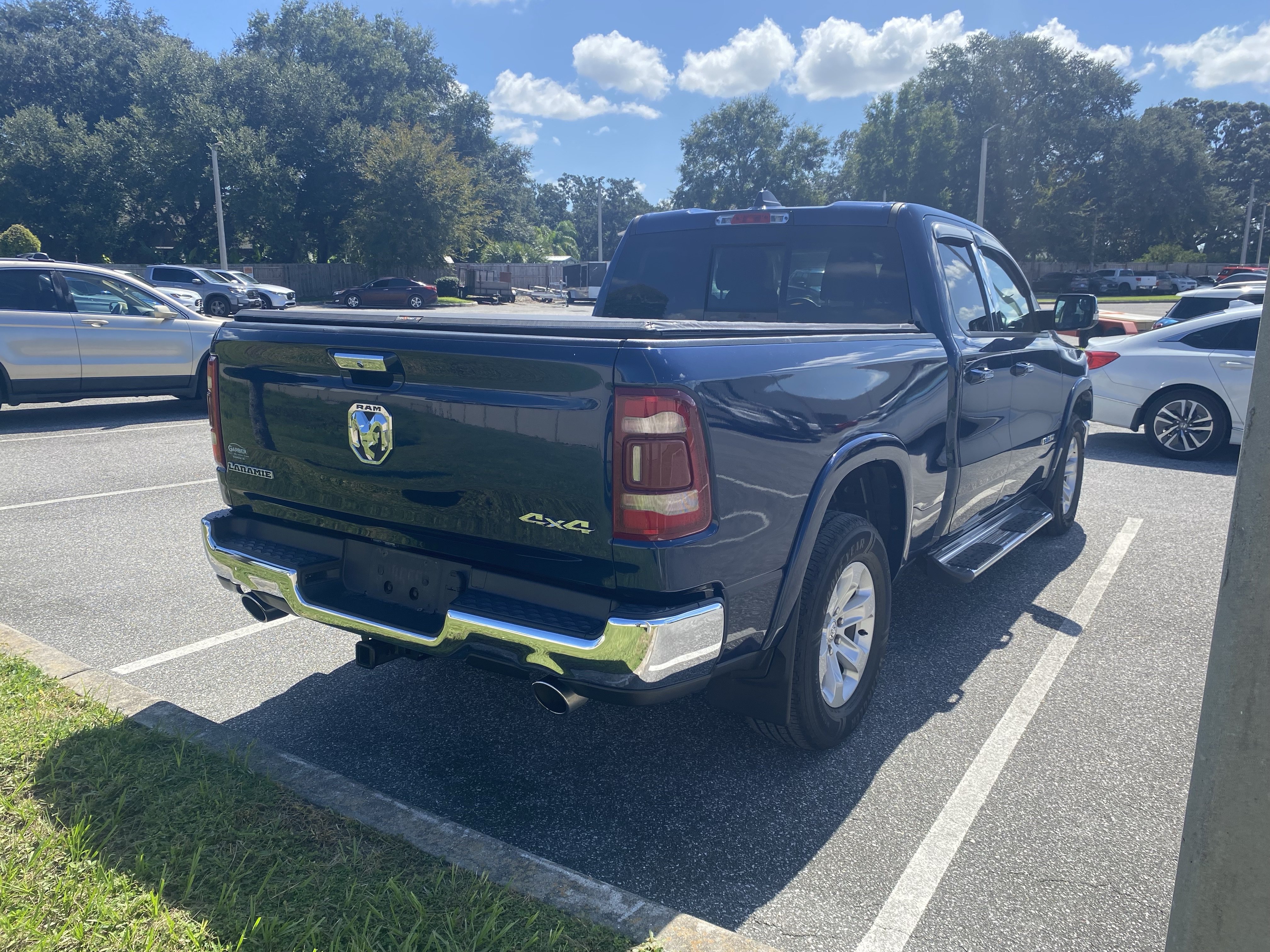 Used 2020 RAM 1500 Laramie AWD/4WD image 8