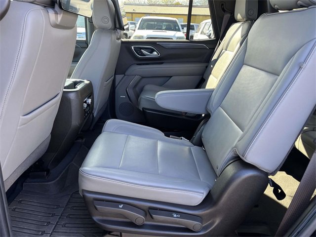 Used 2021 GMC Yukon SLT w/ Rear Media and Nav Package image 14