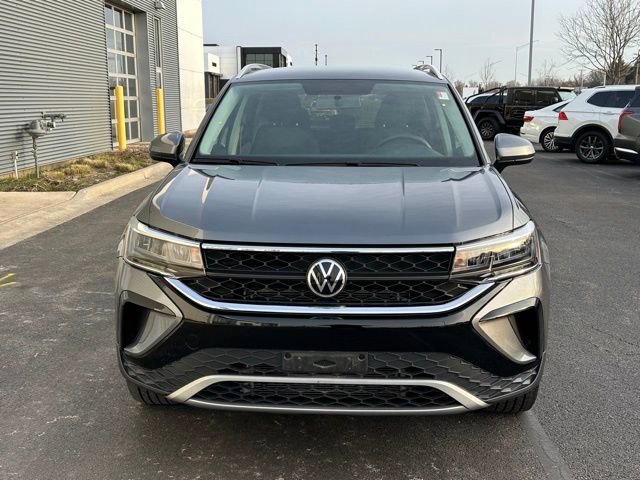 Certified 2022 Volkswagen Taos SE video 2