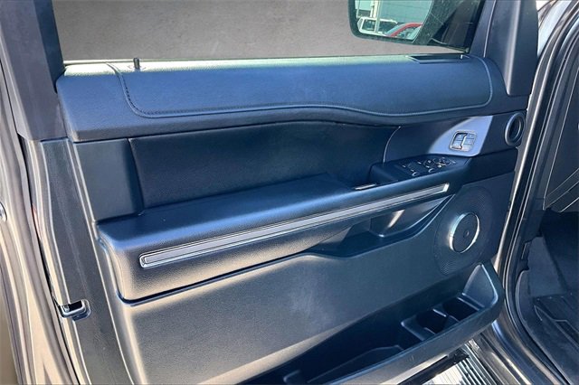 Used 2020 Ford Expedition XLT w/ Equipment Group 202A image 13