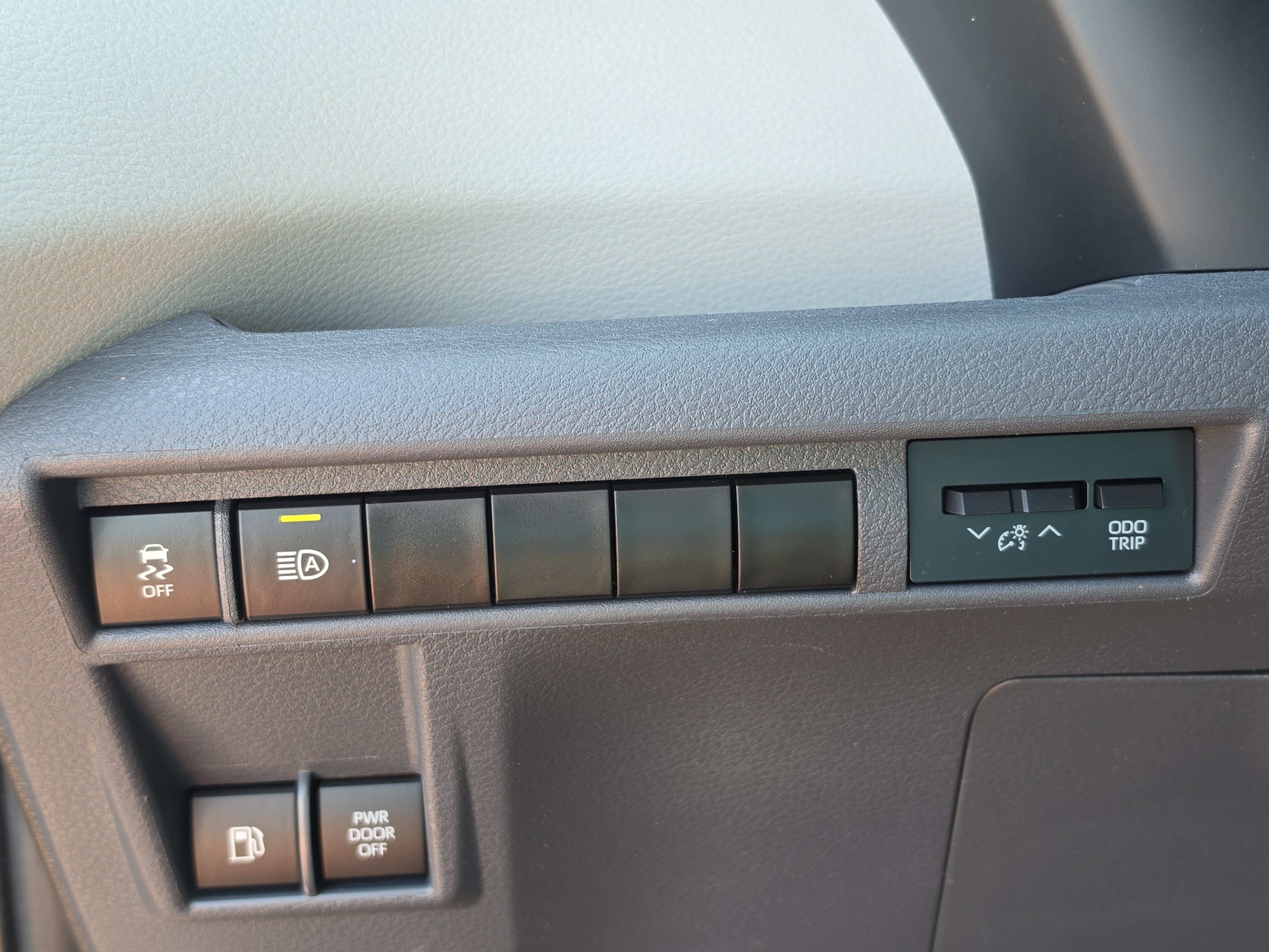 Used 2022 Toyota Sienna XLE FWD image 29