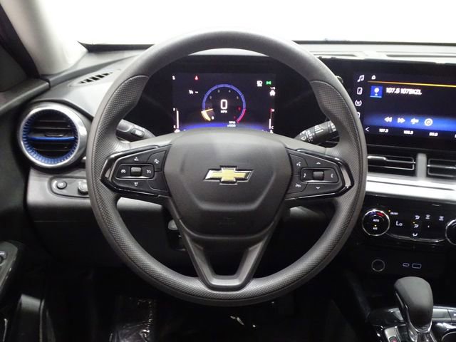 Used 2024 Chevrolet Trax LT FWD image 22