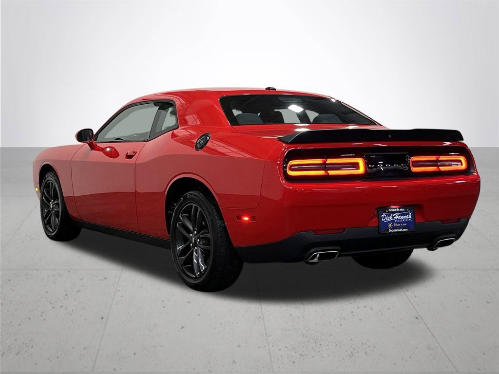 Used 2019 Dodge Challenger SXT w/ Blacktop Package AWD/4WD image 14