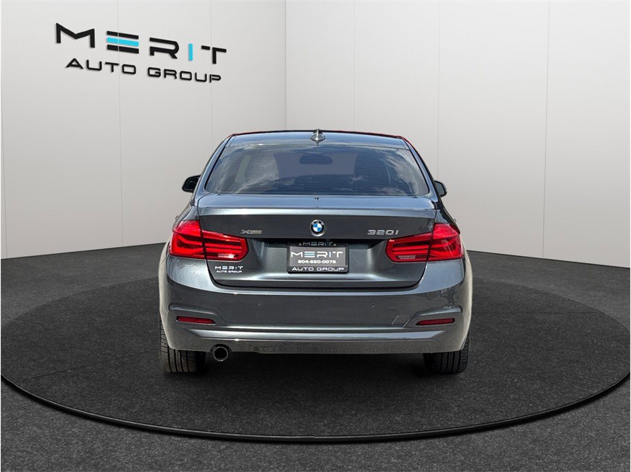 Used 2016 BMW 320i xDrive Sedan AWD/4WD image 8