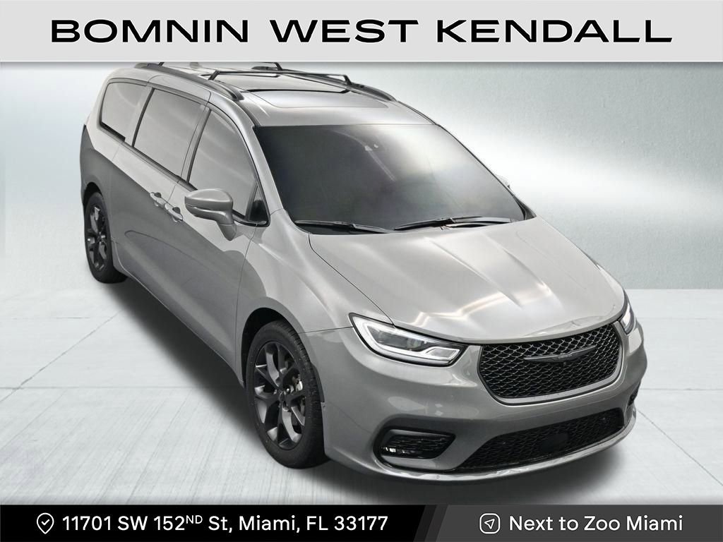 Used 2022 Chrysler Pacifica Limited w/ S Appearance Package image 19