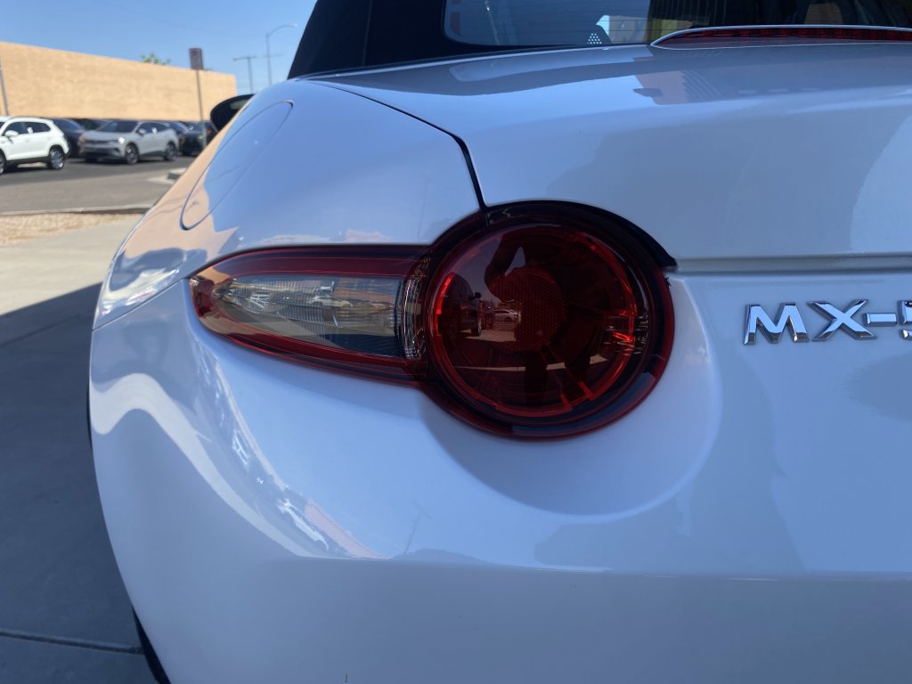 Used 2022 MAZDA MX-5 Miata Grand Touring w/ Weather Package image 11